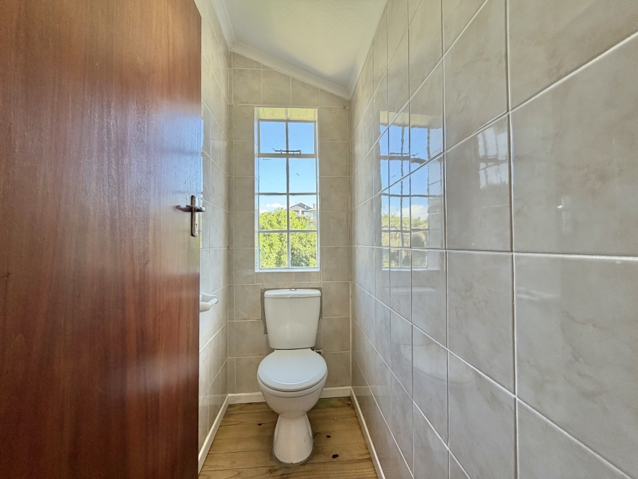 4 Bedroom Property for Sale in Ferreira Town Eastern Cape